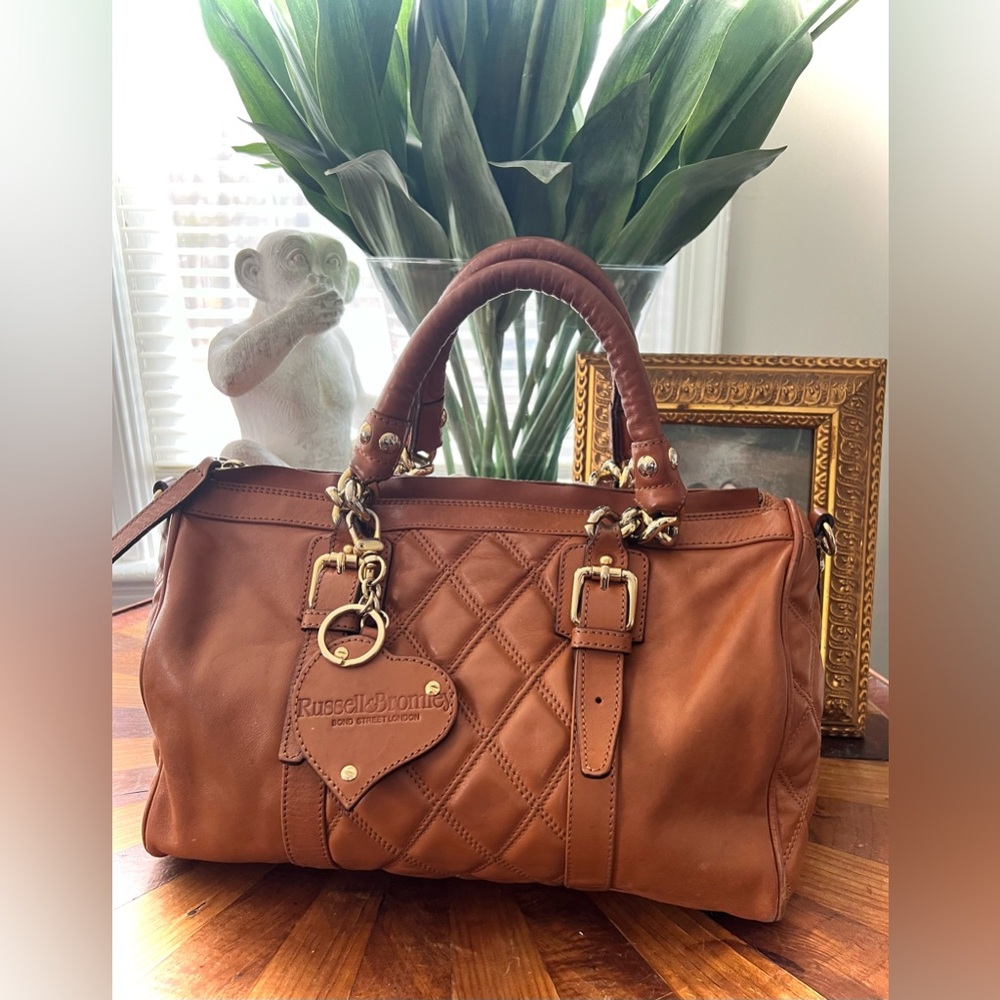 Russell & Bromley tan leather Boston-style bag with quilted detailing